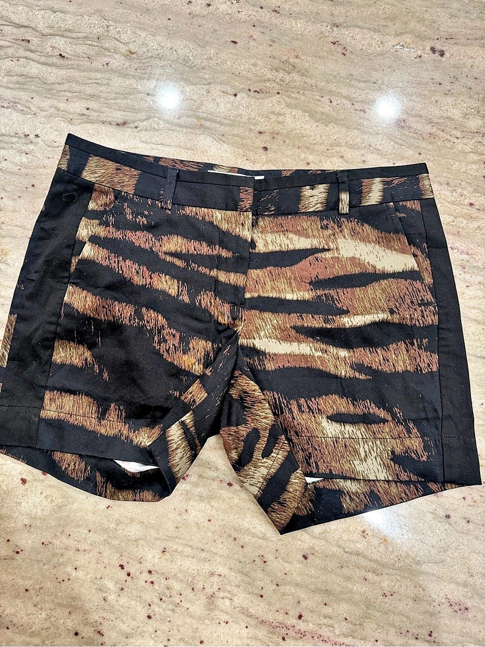 Michael Kors Animal Print Flat Front Shorts Size 4-NWOT